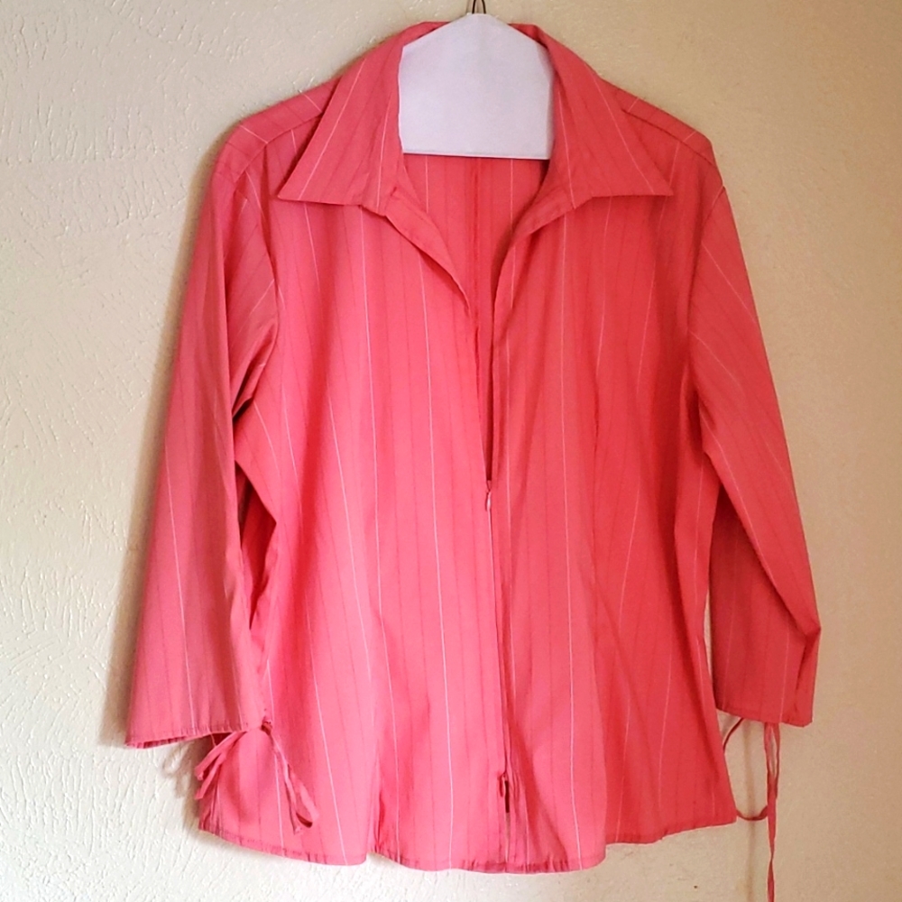 Coral INC top stretchy zip front!